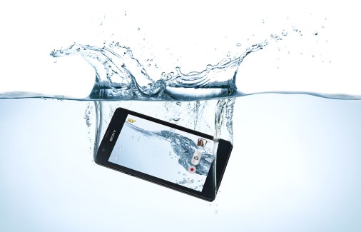 Guide d’achat : notre sélection des smartphones « étanches »