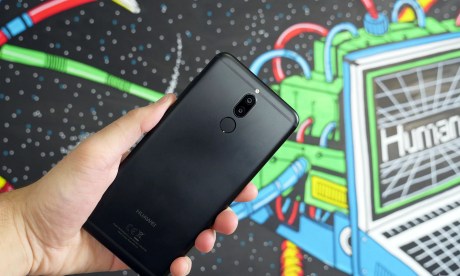 Vidéo : notre test du Huawei Mate 10 Lite, le milieu de gamme aux 4...