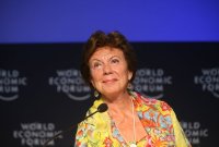 Neelie Kroes devient commissaire européen au numérique