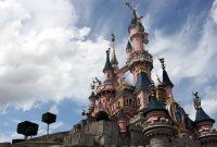Eurodisney, le Puy du Fou ou encore le Futuroscope : gare aux arnaques aux...