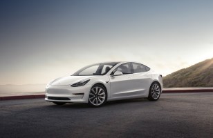 Pourquoi Tesla a arrêté temporairement la production de la Model 3