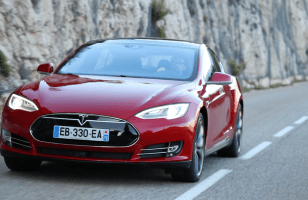 Selon les propriétaires, les batteries Tesla se dégradent peu avec le temps