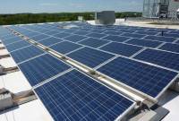 Un toit Tesla/SolarCity bientôt dévoilé : premier pas vers la voiture solaire ?