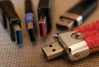 Prudence : certaines clés USB fournies par IBM contiennent un malware