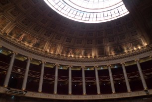 Terrorisme : les députés valident la saisie informatique et la copie de données, mais pour un temps