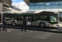 On a vu le Future Bus autonome de Mercedes : il est plus ou...