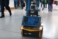Un robot du MIT apprend à se déplacer au milieu d'une foule sans gêner