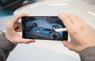 Porsche embrasse la réalité virtuelle et la réalité augmentée pour ses clients et ses...