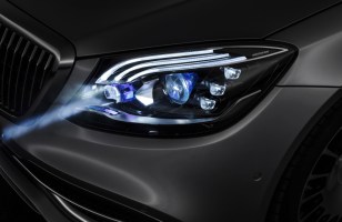 Digital Light, le futur selon Mercedes : mais à quoi servent les phares-projecteurs ?