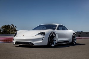 Porsche prévoirait d'assembler 40 000 Taycan électriques par an