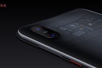 Xiaomi Mi 8 Explorer : les composants sous le « dos transparent » sont des faux