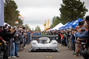 I.D. R Pikes Peak : avec son bolide électrique, l'Allemand rêve de nouveaux records