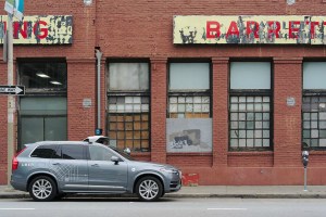 Voitures autonomes : Uber renvoie tous ses opérateurs à Pittsburgh après l'accident mortel