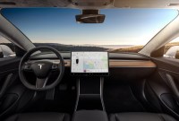 À l'arrêt, les Tesla pourront bientôt lancer YouTube et Netflix