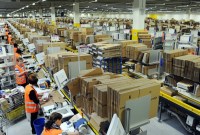 Le gouvernement prépare une loi pour qu'Amazon ne puisse plus jeter des millions d'invendus...
