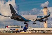 Pour vous livrer toujours plus vite, Amazon augmente sa flotte d’avions