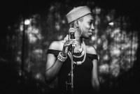 Un site qui copie les paroles de chansons s’offusque que Google copie les paroles...