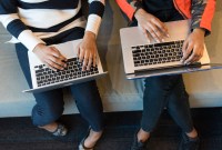 Cauchemars, épuisement, manque de moyens : pourquoi des cybermilitantes jettent l'éponge
