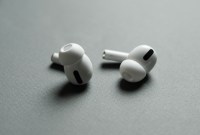 Pour être plus durables, les AirPods vont se recharger de manière plus intelligente