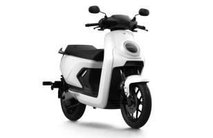 Niu sort un nouveau scooter électrique rapide, plus robuste et plus « conventionnel »