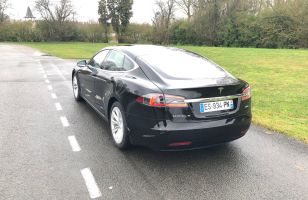 Avec sa Tesla Model S personnalisée, Elon Musk sert de cobaye pour corriger l'Autopilote
