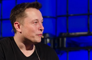 Tesla : des employés d'Elon Musk parlent d'une atmosphère de « secte »