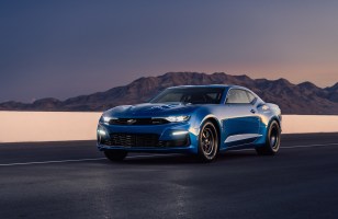 400 mètres en 9 secondes : Chevrolet dévoile une Camaro électrique taillée pour la...