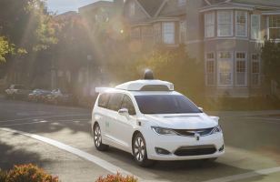 Waymo a fait subir à ses voitures de vrais accidents graves (et elles les...