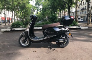 Comment bien choisir son scooter électrique : prix, vitesse, autonomie, aides financières
