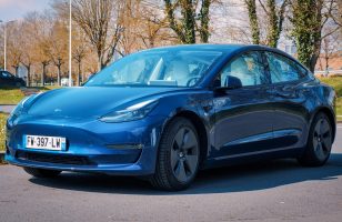 Essai de la Tesla Model 3 (2021) : plus abordable, plus peaufinée