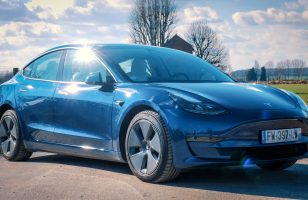 Tesla est encore sous pression à cause de la conduite autonome