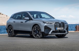 Le BMW iX 100 % électrique est aussi beau qu'il est très cher