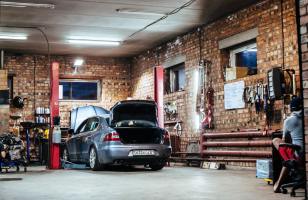 Vroomly permet de voir quels garages automobiles sont les moins chers à proximité