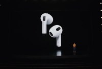 Apple lance les AirPods 3, des AirPods Pro mais sans la réduction de bruit...