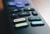 Faudrait-il retirer les boutons « Netflix » et « Amazon » des télécommandes ?