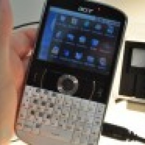 (MàJ) Acer beTouch E130 : Un cousin de BlackBerry sous Android