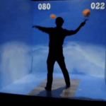 Jouer à Fruit Ninja dans la réalité, c’est possible grâce à un simulateur ! Jouer à Fruit Ninja dans la réalité, c’est possible grâce à un simulateur !