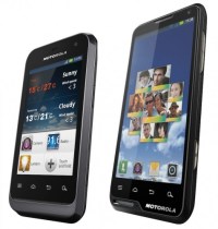 Motorola annonce deux nouveaux smartphones : Motolux (XT615) et Defy Mini (XT320)