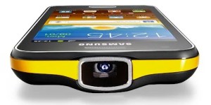 Samsung annonce le Galaxy Beam : un smartphone de 4 pouces avec pico-projecteur intégré
