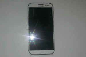 Samsung Galaxy S4 : une première image circule, leak ou fake?