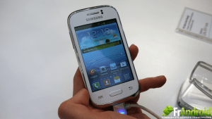 Prise en main du Samsung Galaxy Young : le meilleur du pire