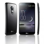 Le LG G Flex est officiel, avec un format incurvé et une coque capable de « s’auto-réparer »