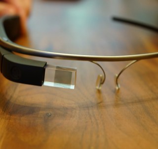 Google a encore des envies de réalité augmentée et planche sur un successeur aux Google Glass