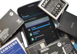 Dyson investit dans une technologie de batterie capable de doubler l’autonomie des smartphones