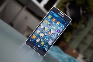 Samsung Galaxy Alpha : prise en main, caractéristiques et prix