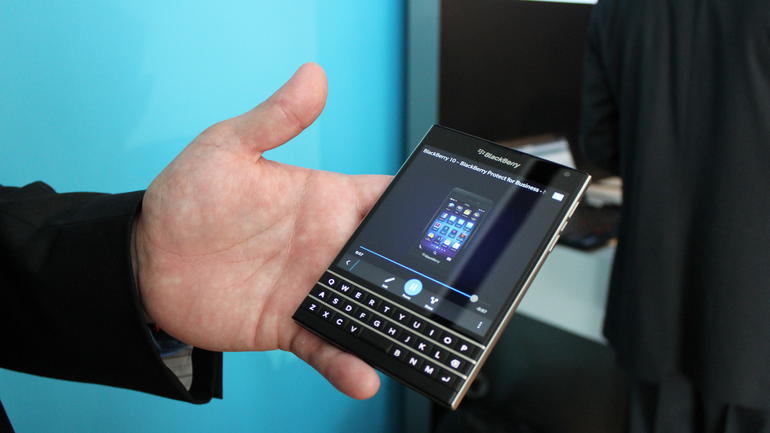 blackberry-passport17