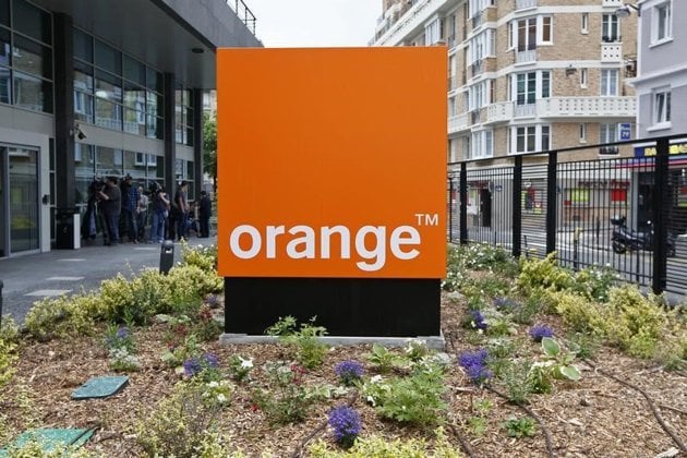 2014-09-30T180603Z_1007140001_LYNXNPEA8T0U9_RTROPTP_3_OFRIN-BPI-FRANCE-ORANGE_original