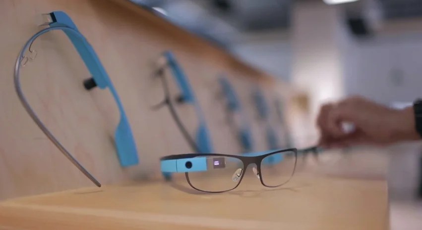 Google lance un « camp de base » Google Glass en Angleterre