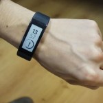 Test du Sony SmartBand Talk (SWR30) : mi-tracker d’activité, mi-smartwatch
