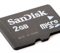 MicroSD_card_2GB_focus-stacked